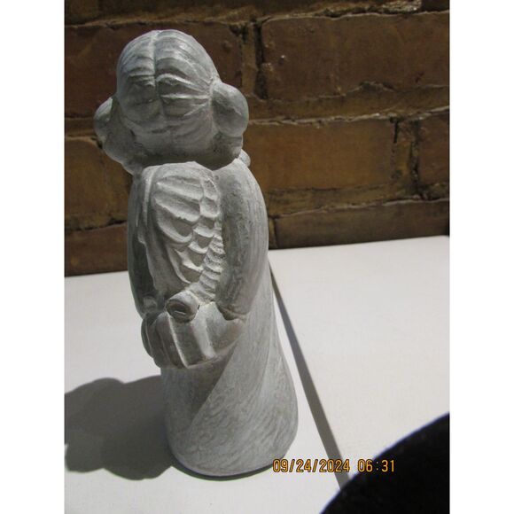 ISABEL BLOOM 1999 LITTLE GIRL ANGEL WITH PRESENT BEHIND HER BACK PIG TAILS WINGS - Picture 3 of 6